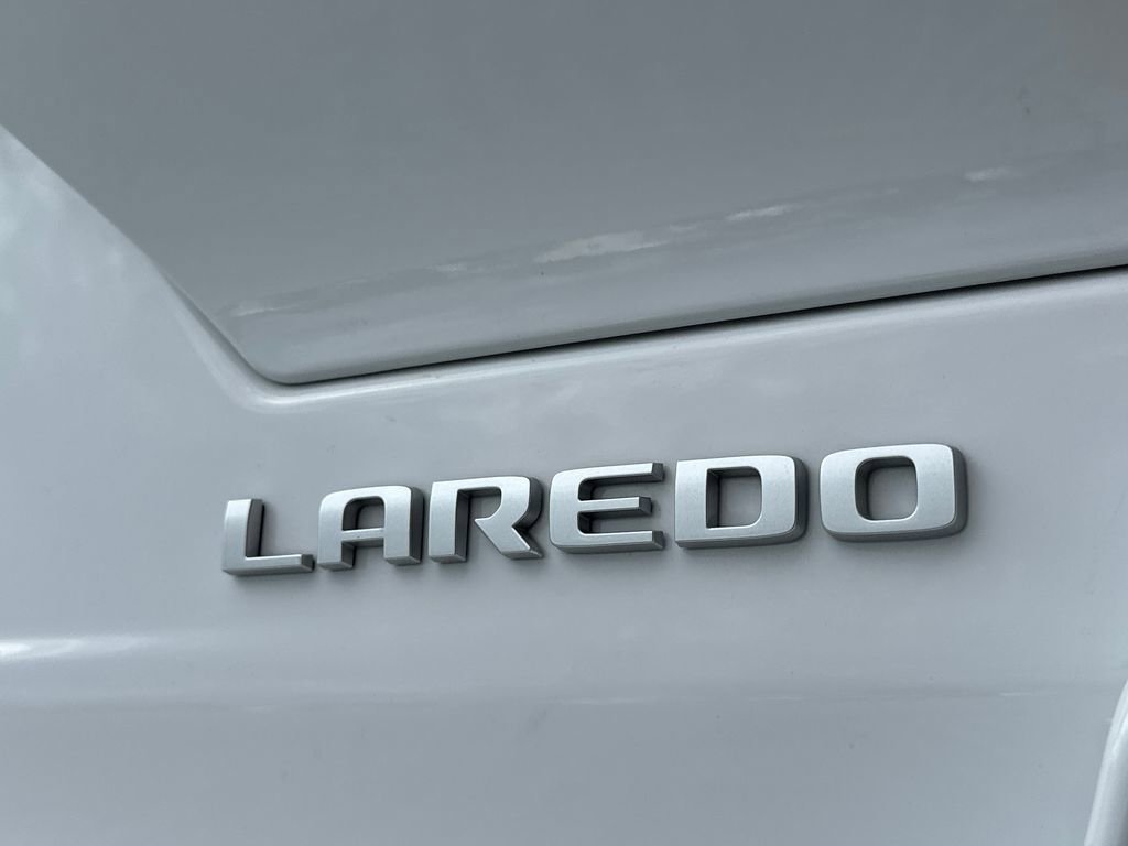 Used 2025 Jeep Grand Cherokee Laredo w/ Trailer Tow Package image 20