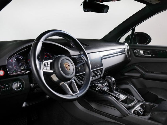 Certified 2023 Porsche Cayenne AWD/4WD image 4