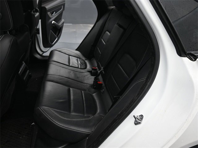 Used 2022 Jaguar XF R-Dynamic SE image 11