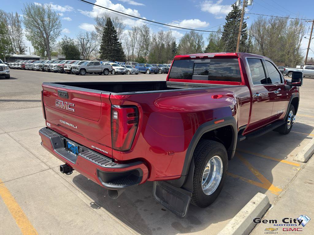Used 2024 GMC Sierra 3500 Denali w/ Denali Reserve Package AWD/4WD image 5