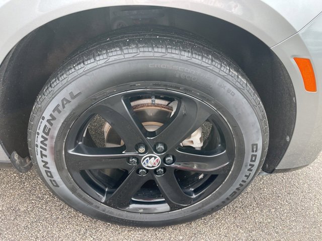 Used 2023 Buick Enclave Essence w/ Sport Touring Edition image 5