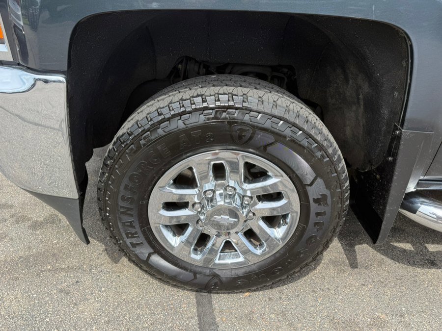 Used 2019 Chevrolet Silverado 3500 LT w/ LT Convenience Package AWD/4WD image 4