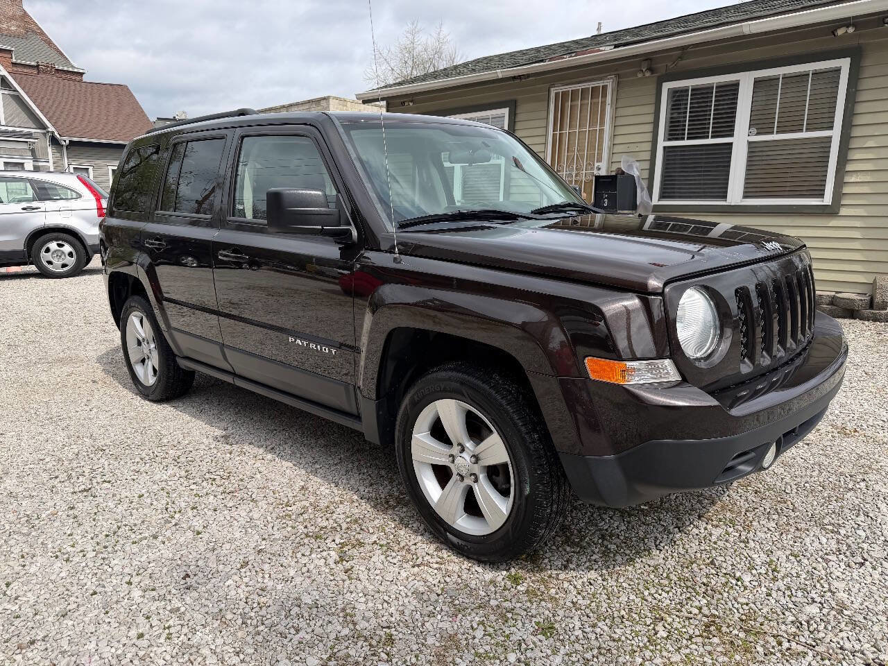 Used 2014 Jeep Patriot Latitude AWD/4WD image 7