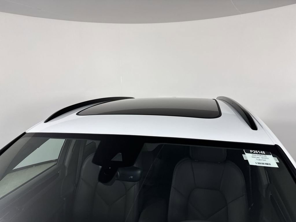 New 2026 Porsche Macan AWD/4WD image 17
