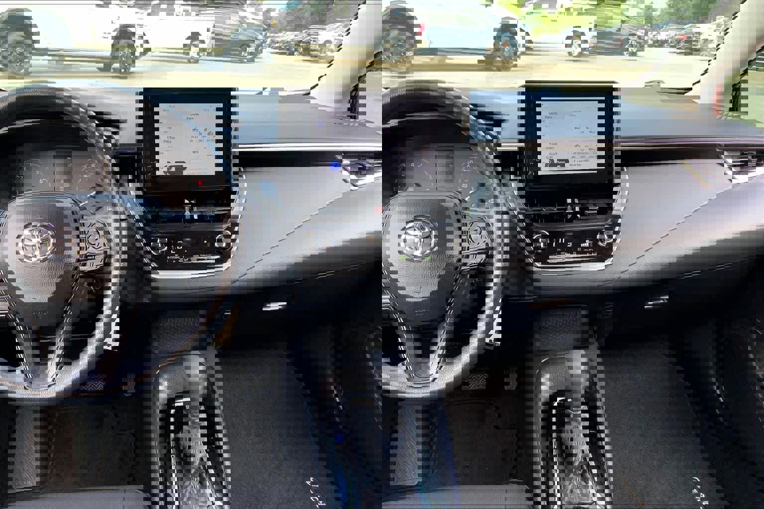 Used 2024 Toyota Corolla LE image 7