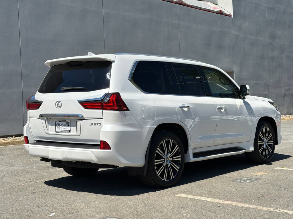 Used 2019 Lexus LX 570 4WD w/ Luxury Package image 4