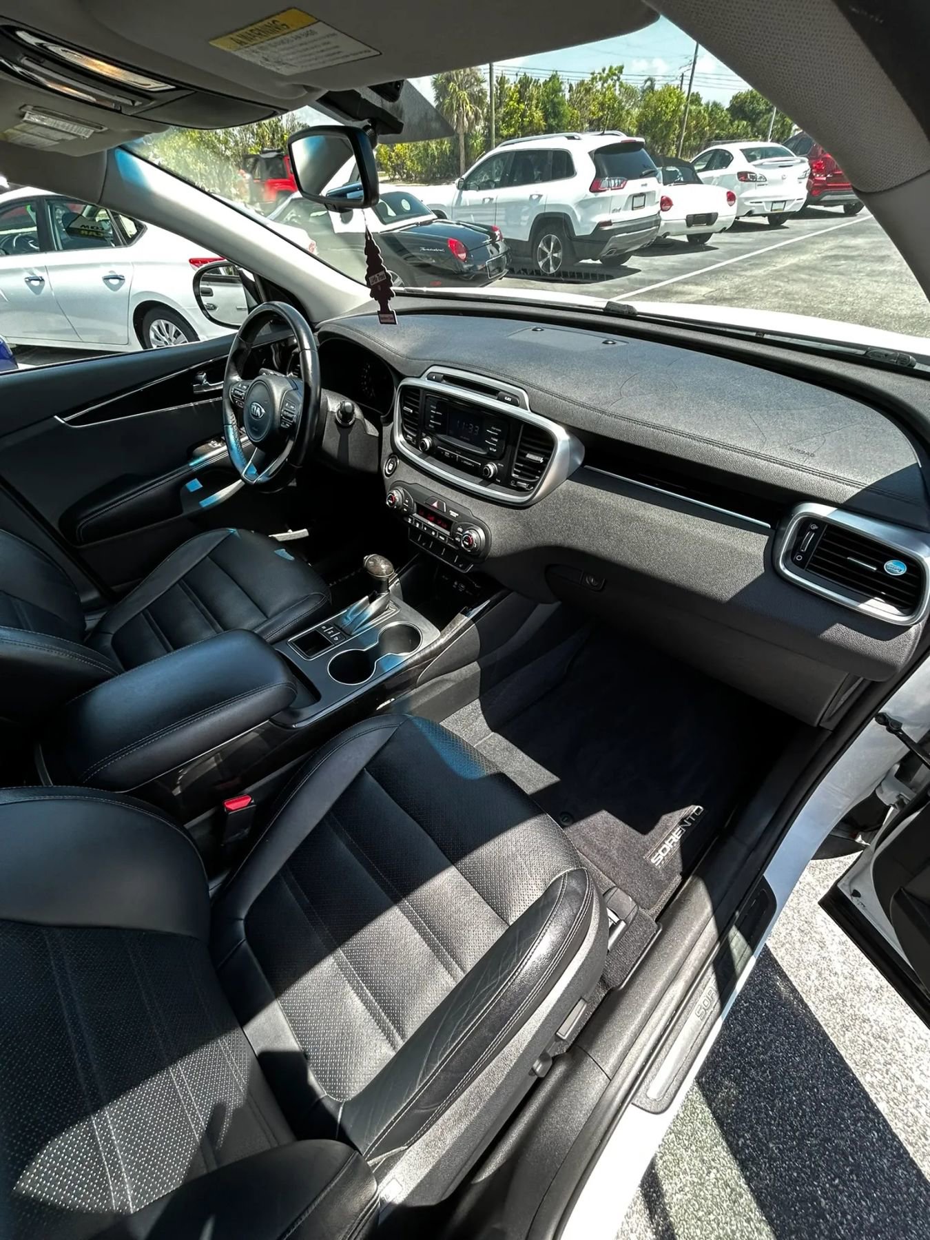 Used 2016 Kia Sorento EX w/ EX Premium Package AWD/4WD image 25