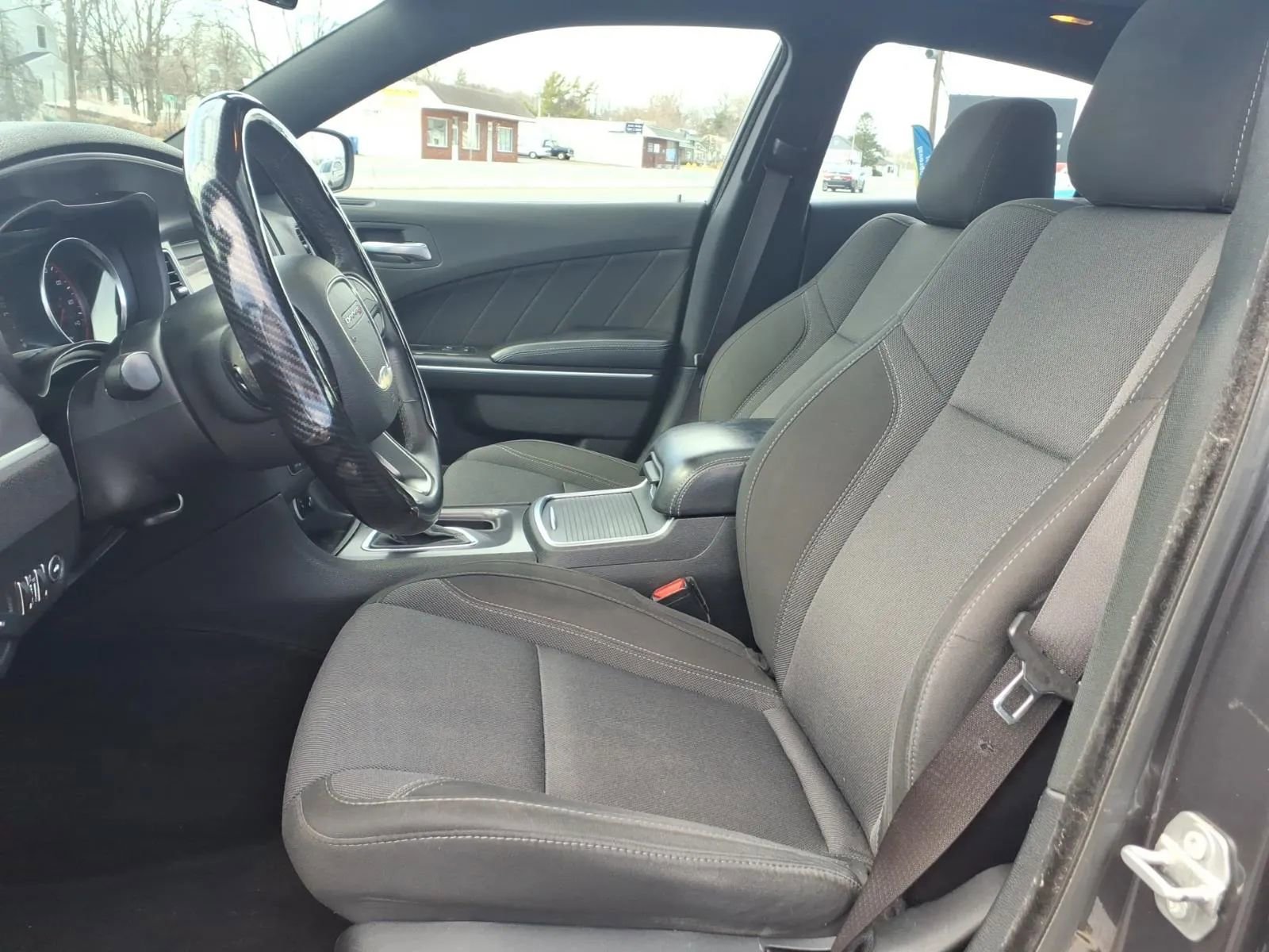 Used 2019 Dodge Charger SXT image 25