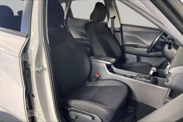 Used 2025 Hyundai Kona SEL AWD/4WD image 25
