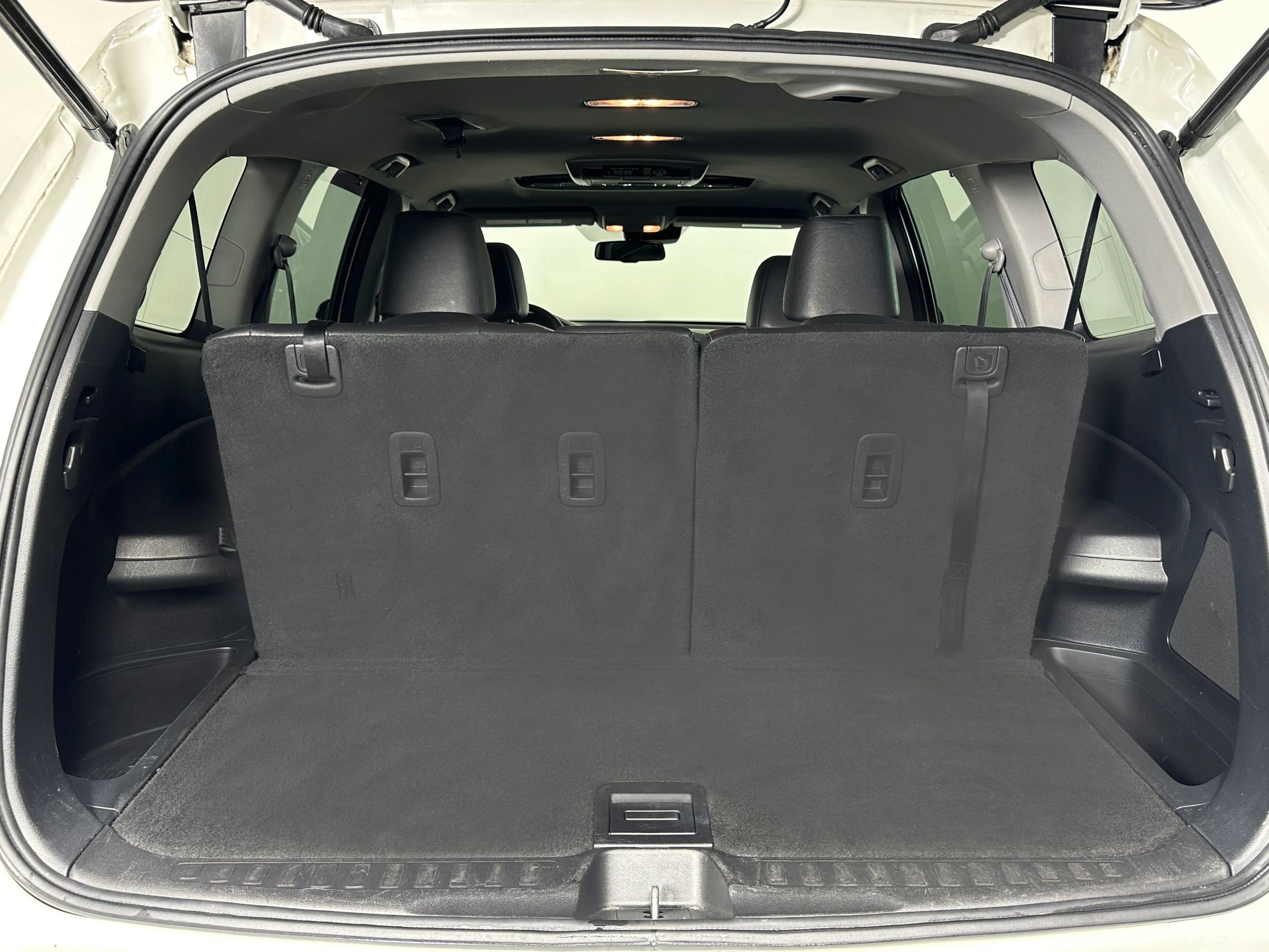Used 2017 Honda Pilot Touring image 16