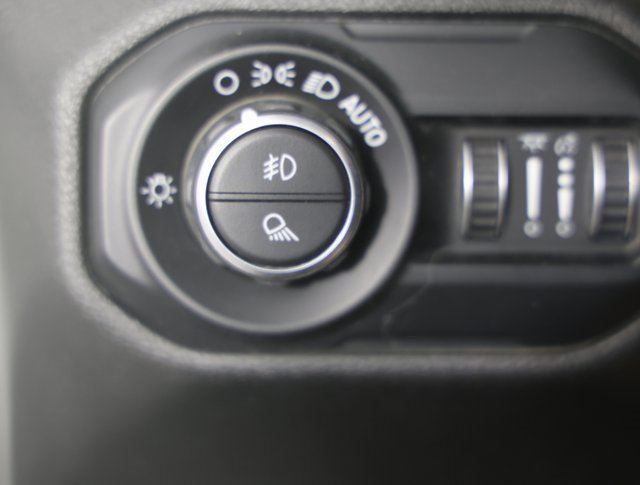 Used 2020 Jeep Gladiator Sport w/ Quick Order Package 24S image 26