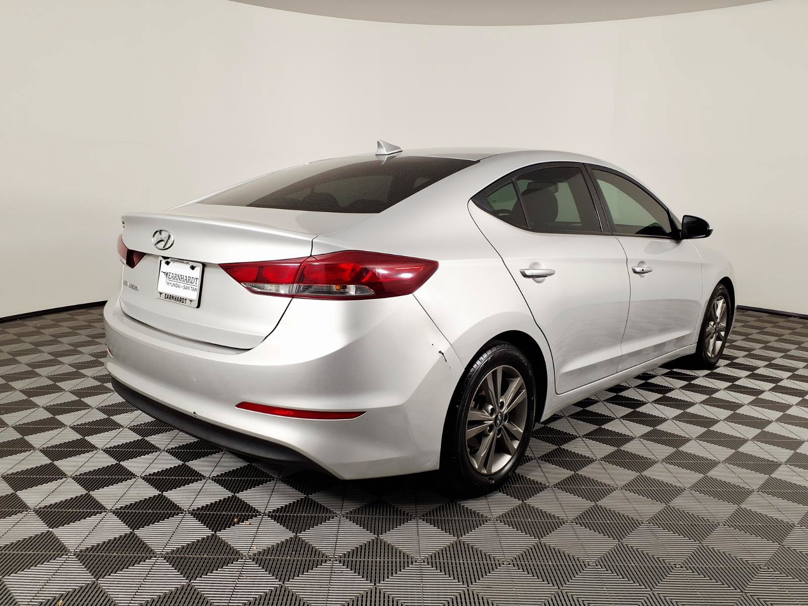 Used 2018 Hyundai Elantra Value Edition w/ Cargo Package FWD image 4
