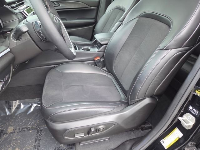 Used 2024 Jeep Grand Cherokee Altitude AWD/4WD image 6