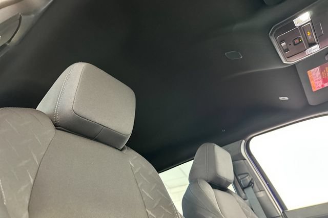 Used 2025 Toyota Tacoma SR5 AWD/4WD image 18