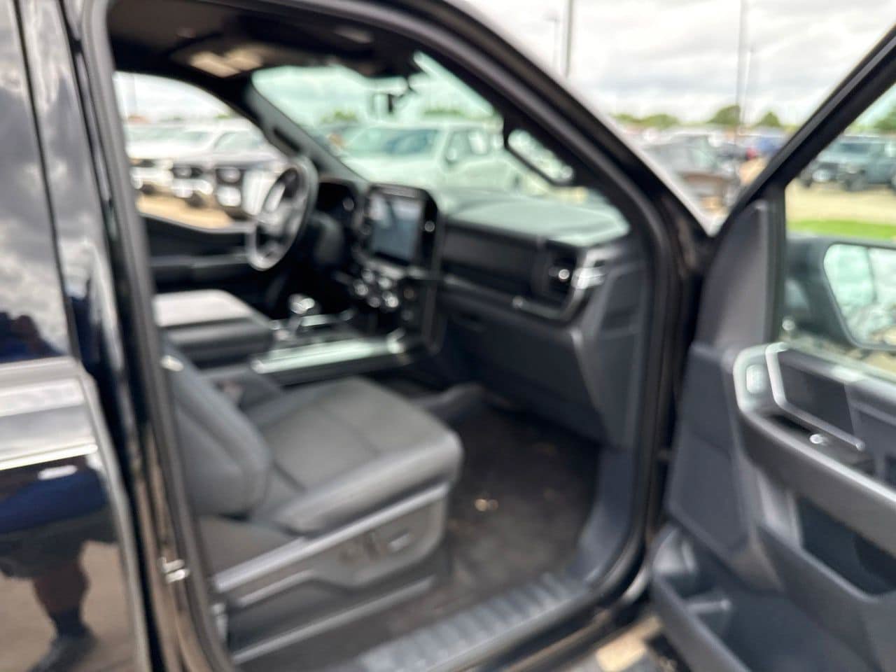 Used 2022 Ford F150 XLT w/ Equipment Group 302A High AWD/4WD image 15