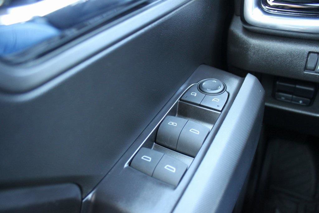 New 2025 GMC Canyon Elevation w/ Convenience Package image 9