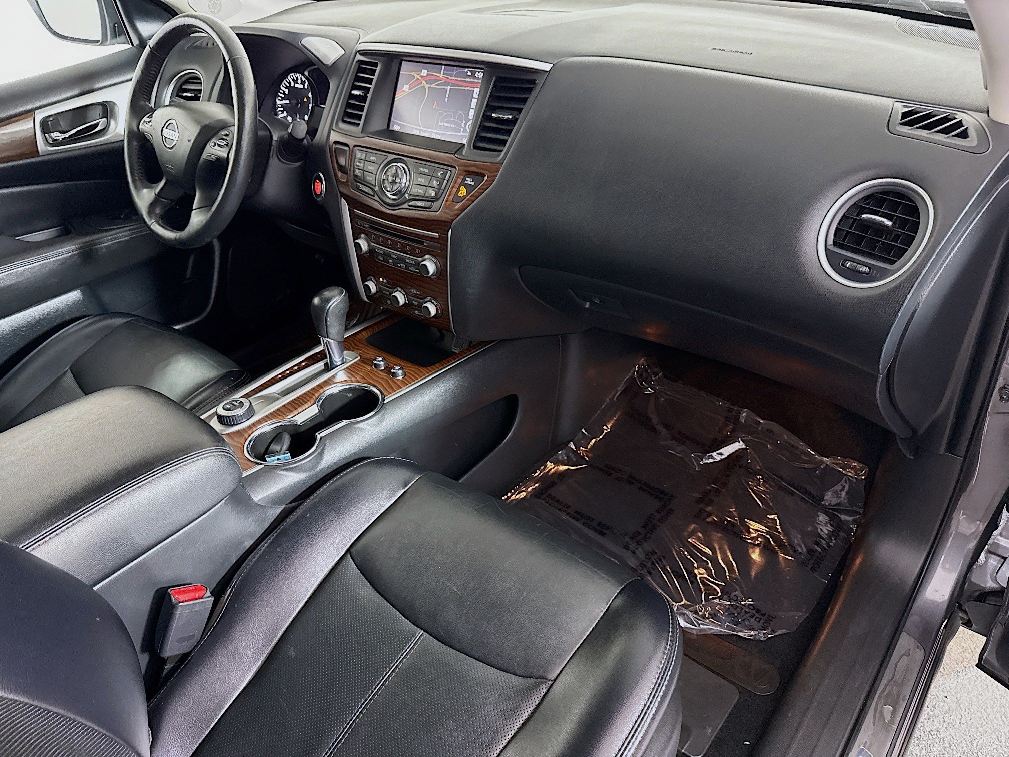 Used 2020 Nissan Pathfinder Platinum AWD/4WD image 30