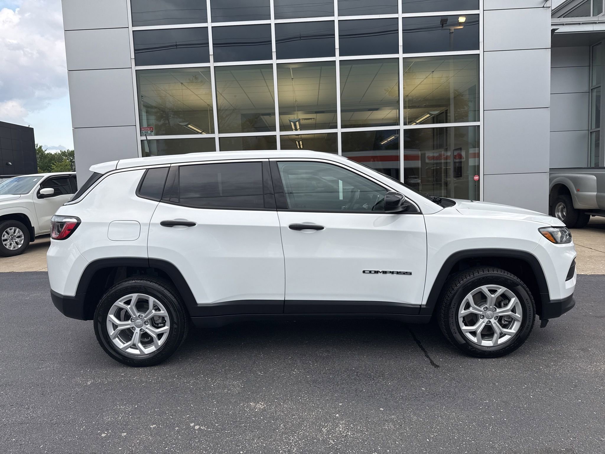 Used 2024 Jeep Compass Sport