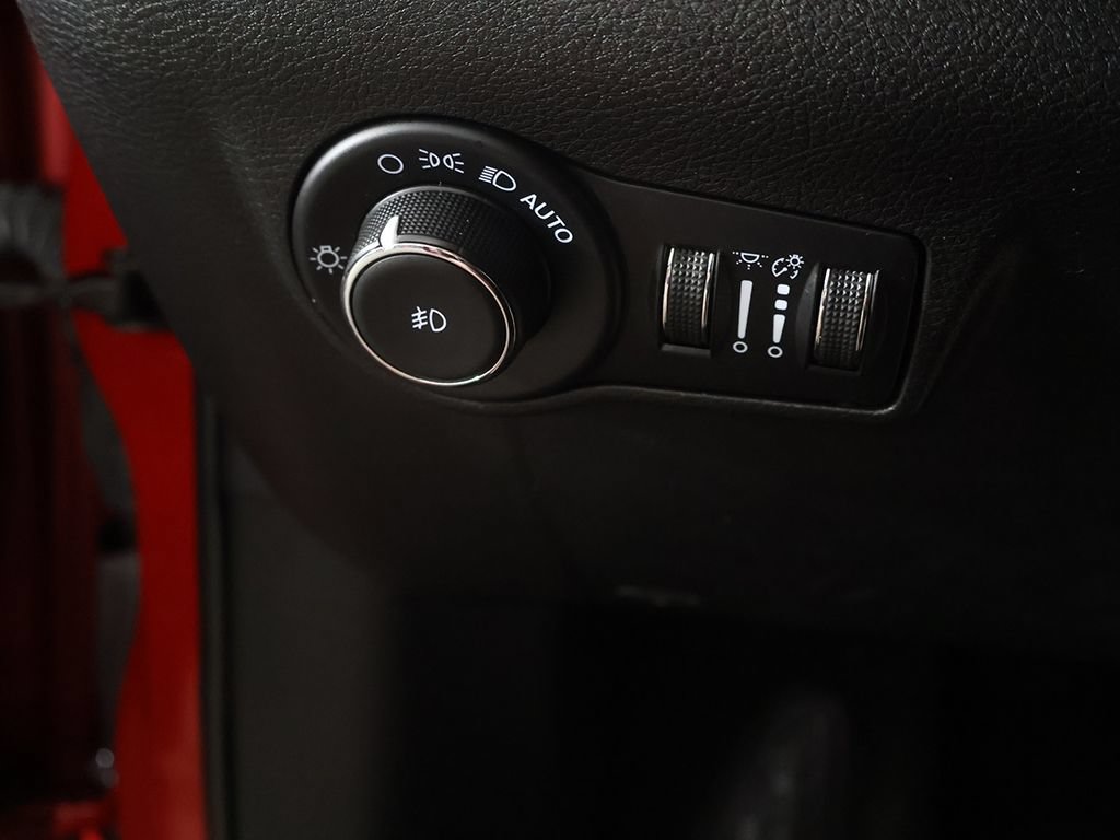 Used 2023 Jeep Compass Latitude AWD/4WD image 33