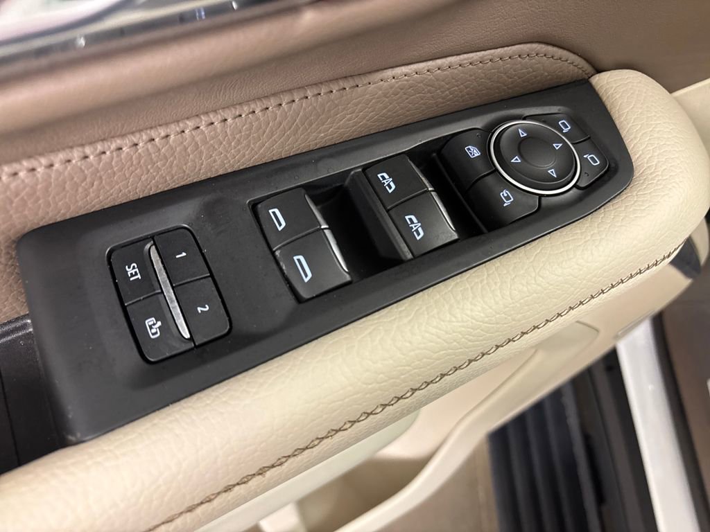 Used 2021 GMC Yukon Denali w/ Denali Premium Package image 25