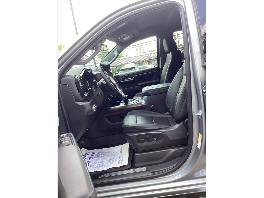 Used 2023 GMC Sierra 1500 SLT w/ SLT Premium Package AWD/4WD image 9