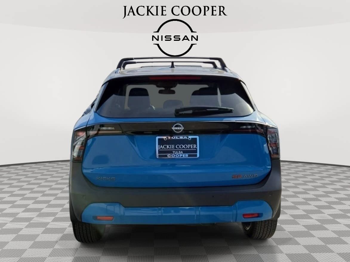 New 2026 Nissan Kicks SR w/ Cold Weather Package AWD/4WD image 4