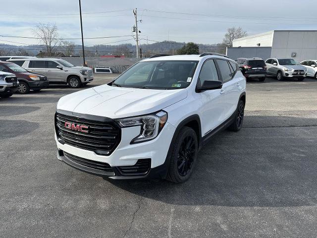 Used 2024 GMC Terrain SLE w/ Elevation Edition image 1