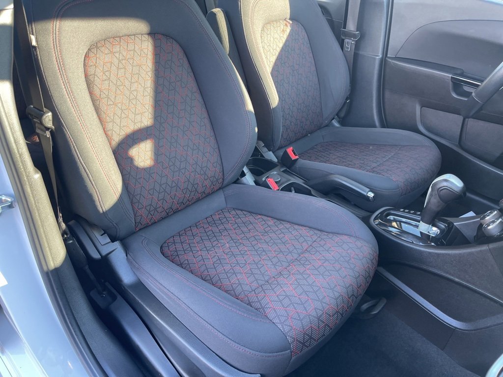 Used 2019 Chevrolet Sonic LT w/ RS Package image 18