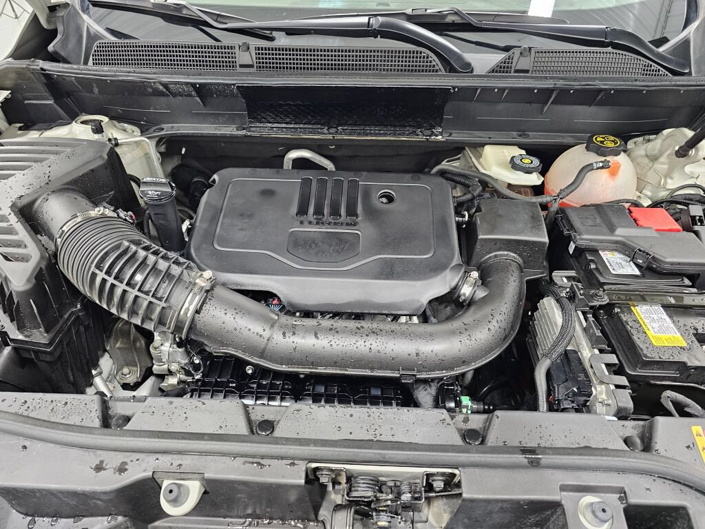 Used 2023 GMC Acadia SLT FWD image 35