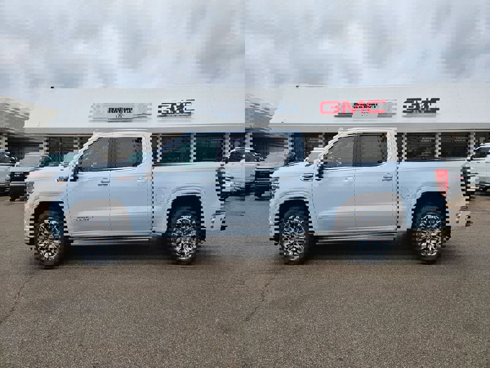 New 2026 GMC Sierra 1500 Denali image 2