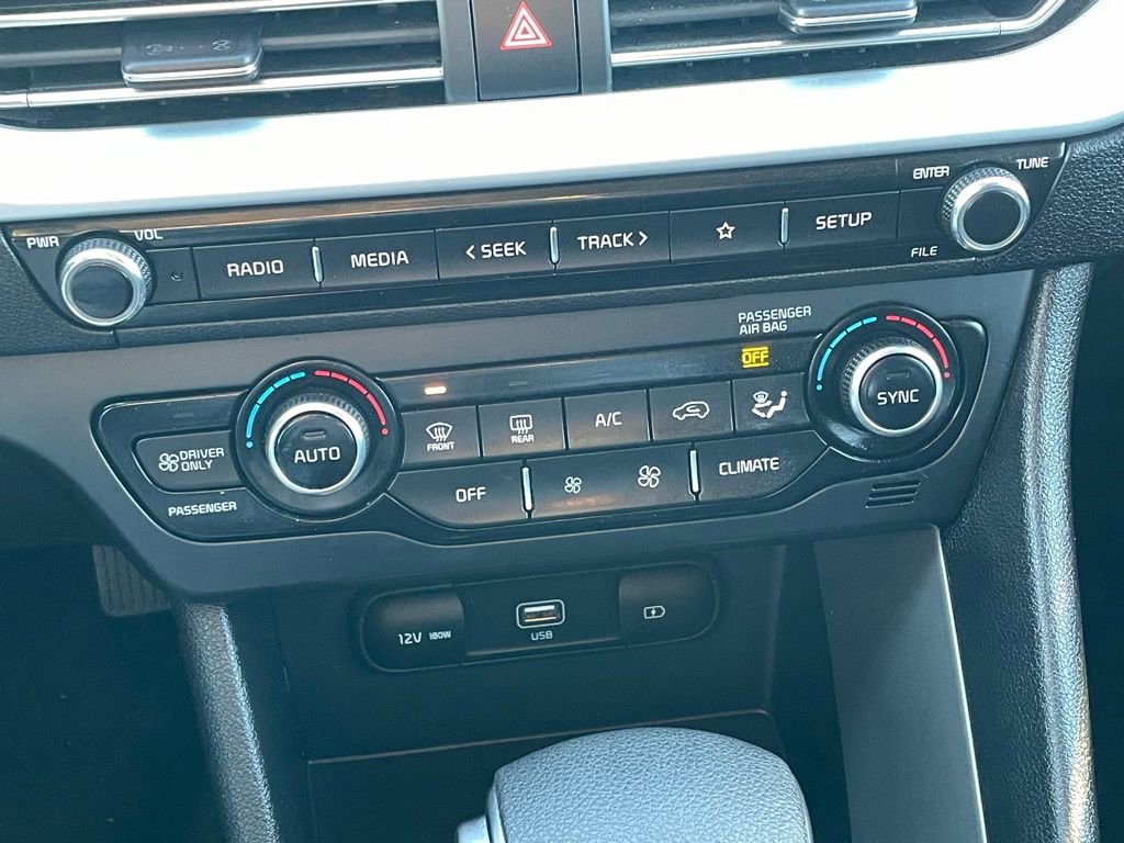 Certified 2022 Kia Niro LX image 18