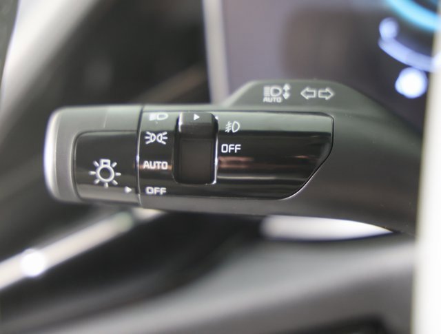 New 2025 Kia Niro SX image 23