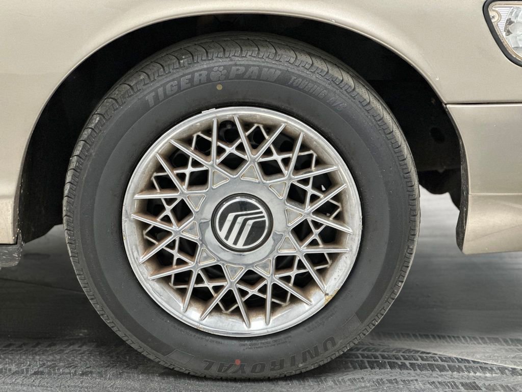 Used 2001 Mercury Grand Marquis GS image 23