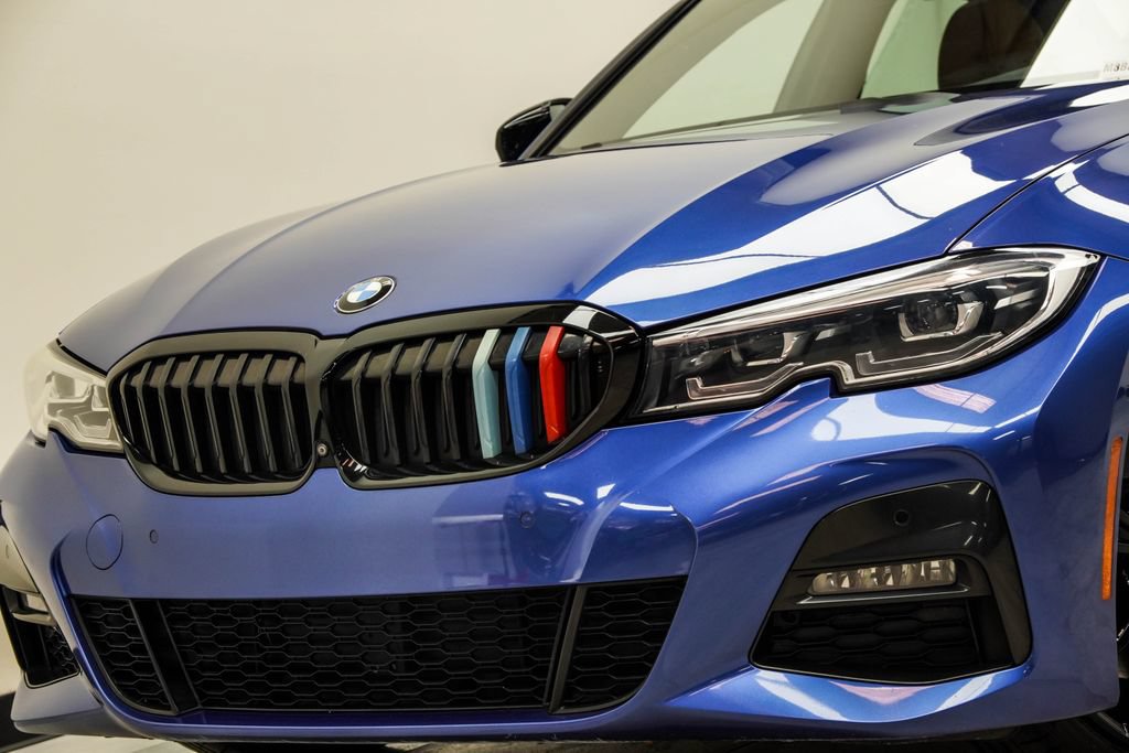 Used 2021 BMW 330i Sedan w/ M Sport Package RWD image 2