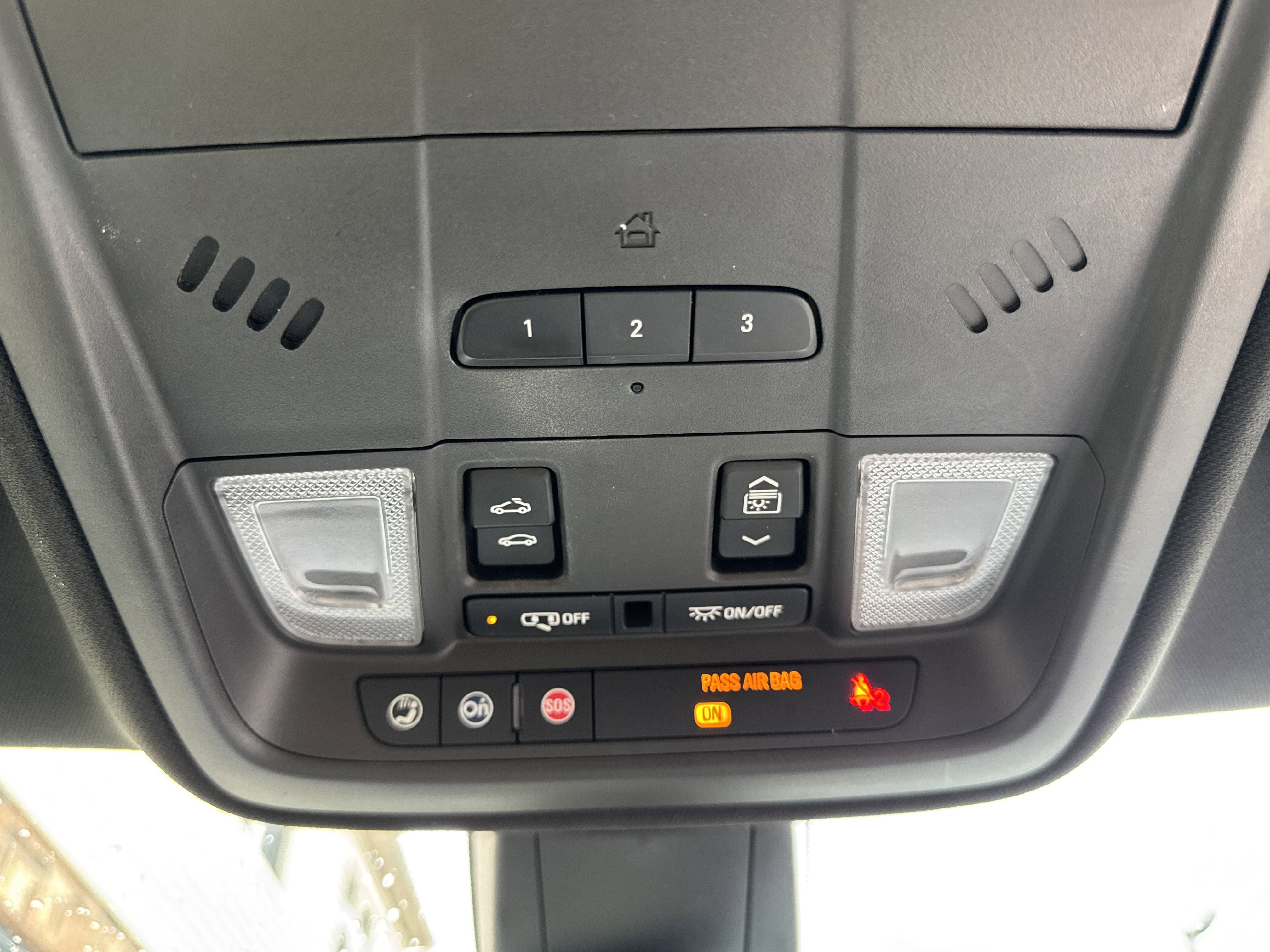 Used 2017 Cadillac XT5 Luxury w/ Driver Awareness Package AWD/4WD image 22