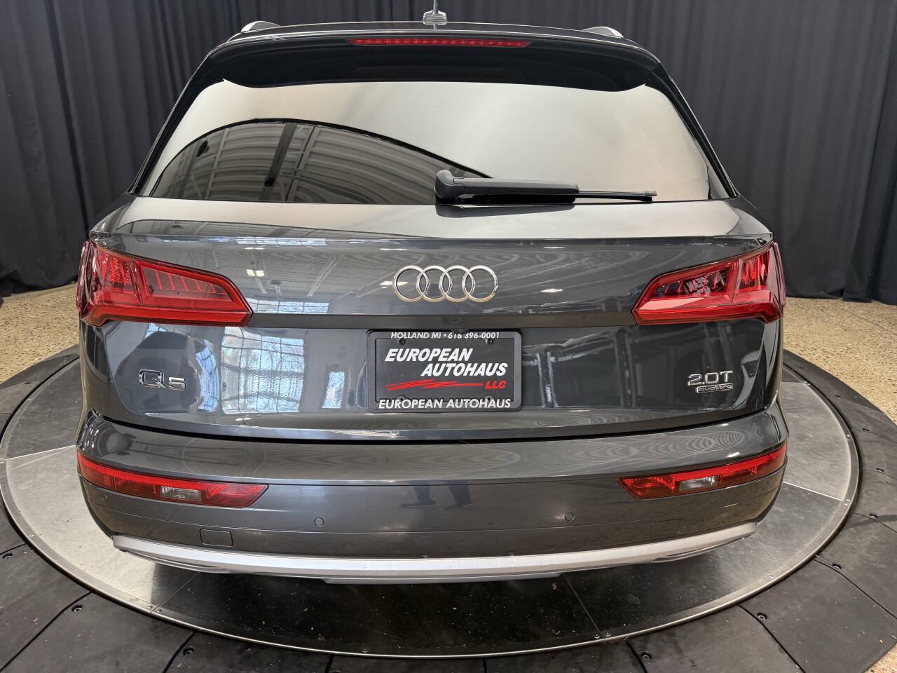Used 2018 Audi Q5 2.0T Premium Plus w/ Premium Plus Package AWD/4WD image 12