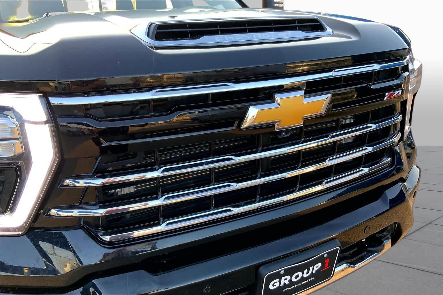 Used 2025 Chevrolet Silverado 2500 LTZ w/ Z71 Chrome Sport Edition AWD/4WD image 30
