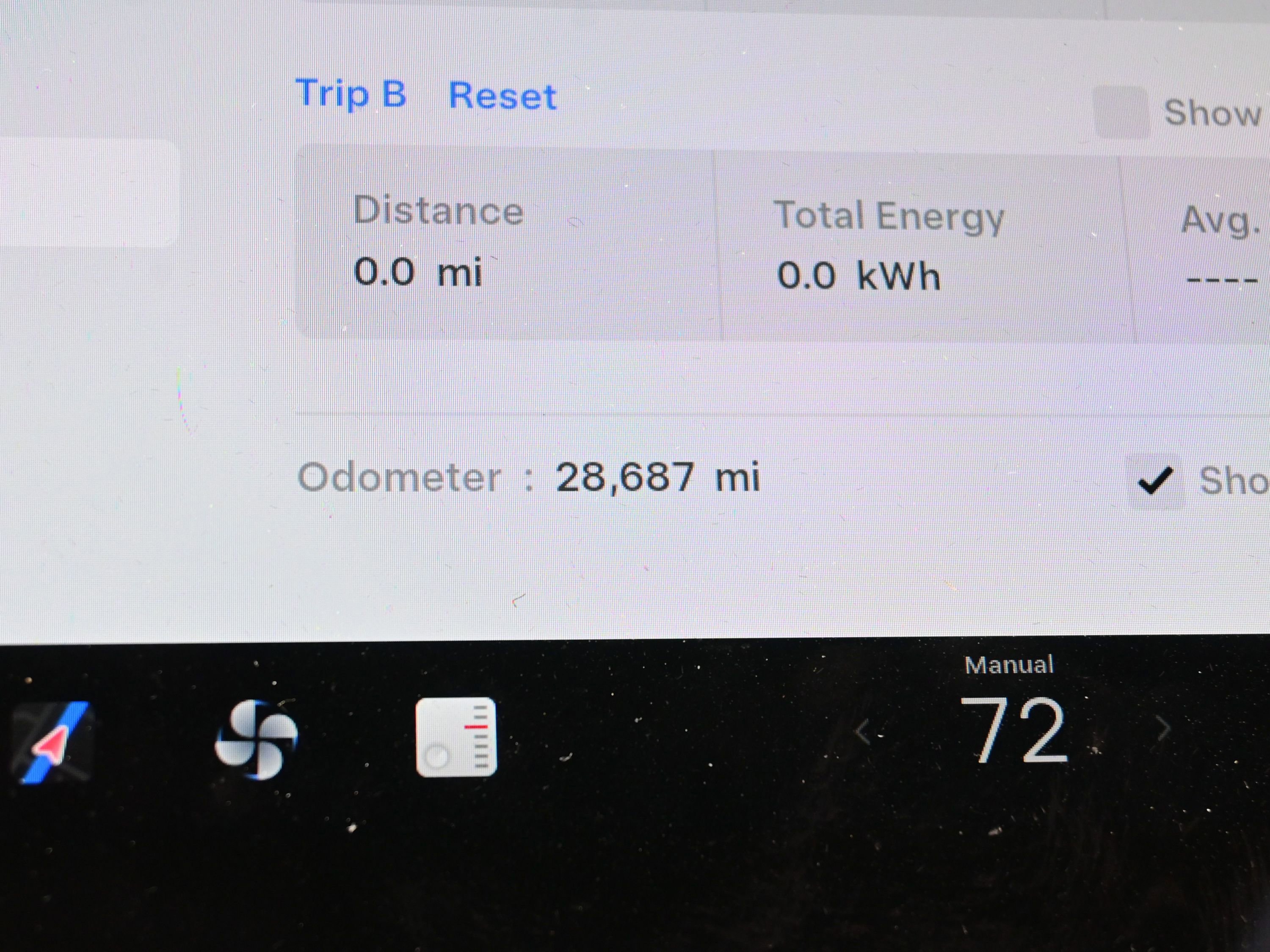 Used 2024 Tesla Model Y Long Range image 25