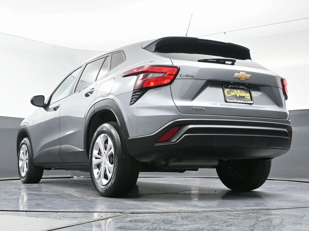 Used 2024 Chevrolet Trax LS w/ Driver Confidence Package image 47