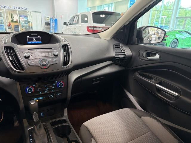 Used 2017 Ford Escape SE AWD/4WD image 26