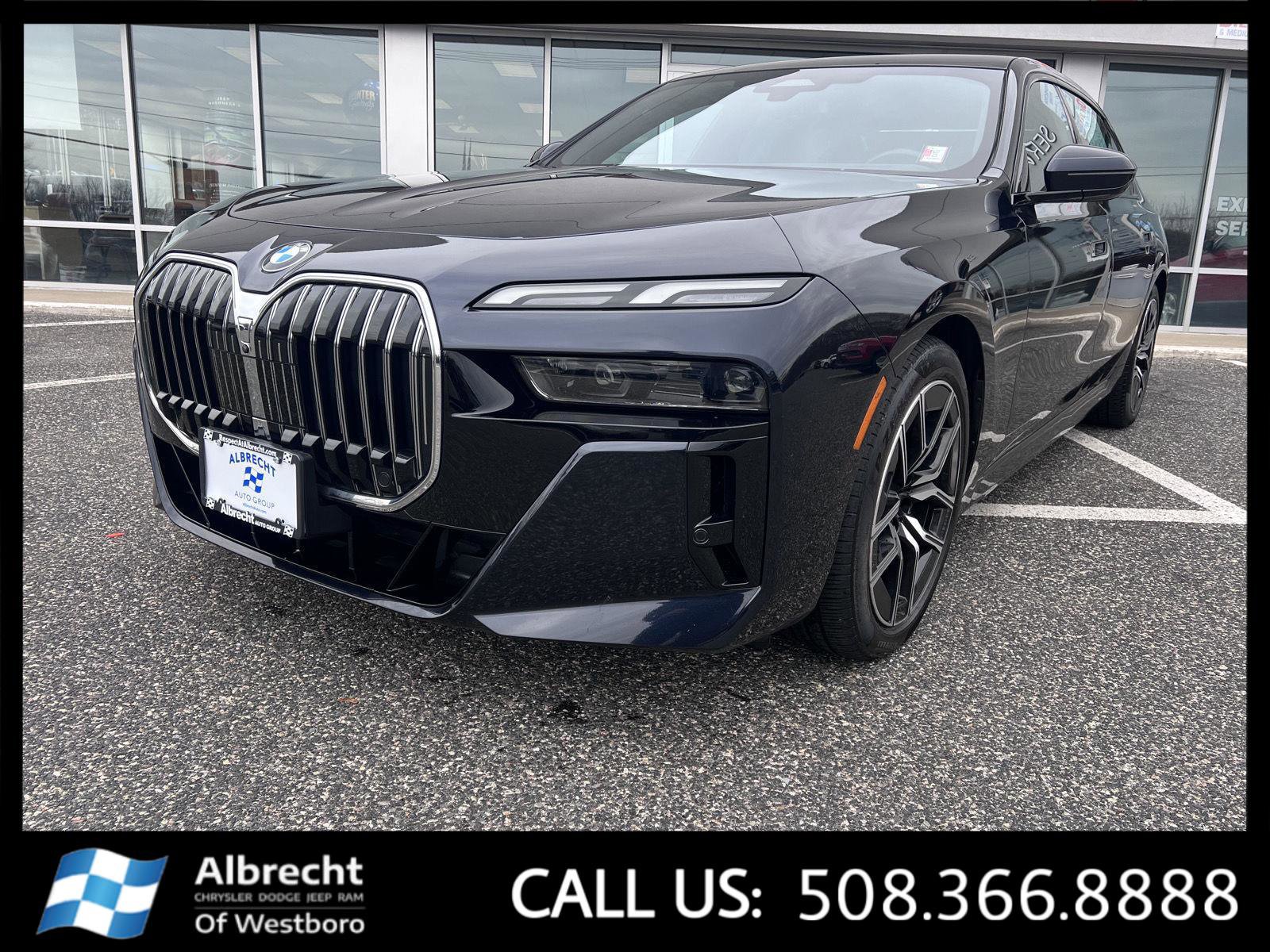 Used 2024 BMW 740i xDrive image 1