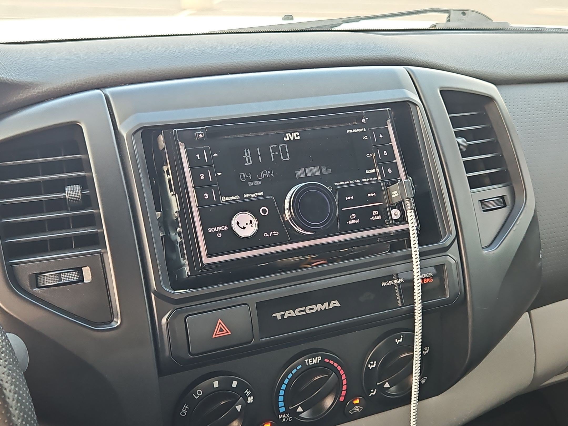 Used 2015 Toyota Tacoma 2WD Access Cab w/ Convenience Package image 17