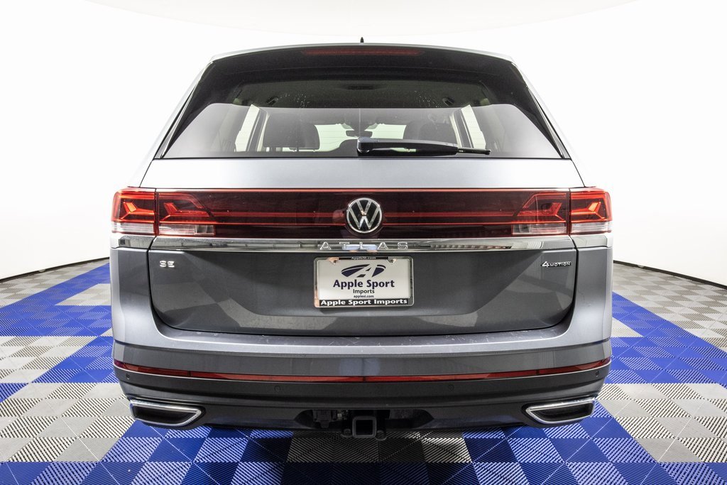 Used 2025 Volkswagen Atlas SE image 3