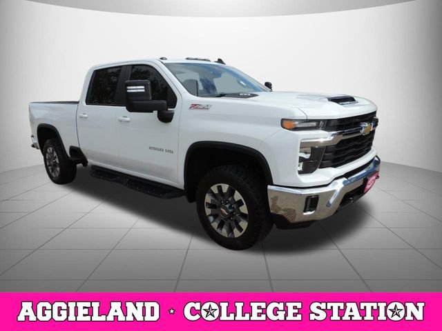 Used 2024 Chevrolet Silverado 2500 LT image 3
