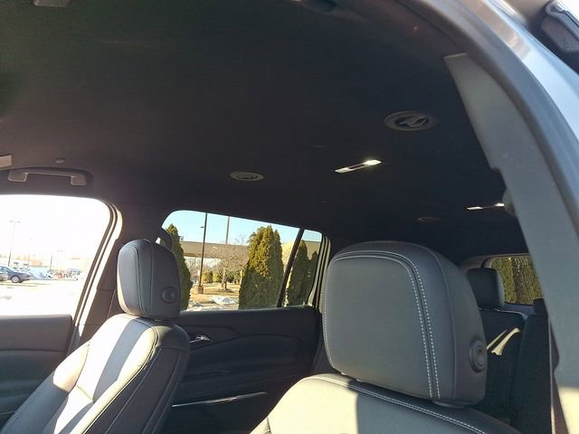 Certified 2025 Chevrolet Traverse LT image 14