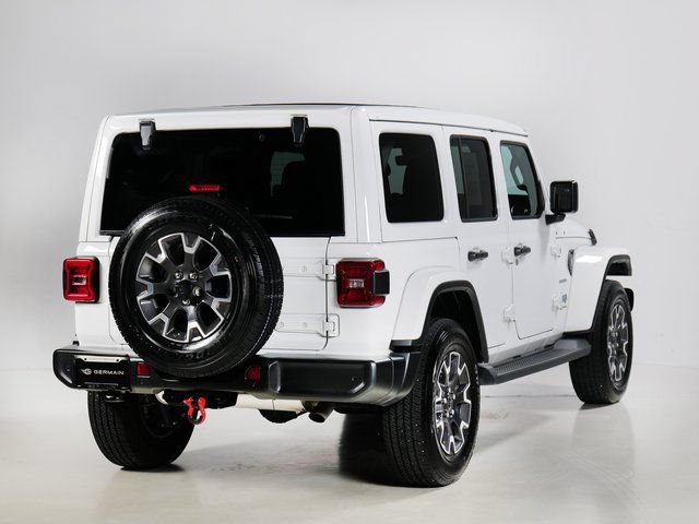 Used 2024 Jeep Wrangler Unlimited Sahara w/ Technology Group AWD/4WD image 2