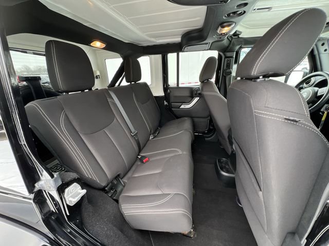 Used 2018 Jeep Wrangler Unlimited Sahara image 26