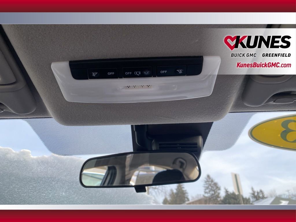 Used 2023 Nissan Versa SV image 30