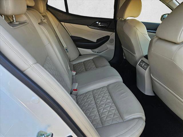 Used 2016 Nissan Maxima Platinum FWD image 15