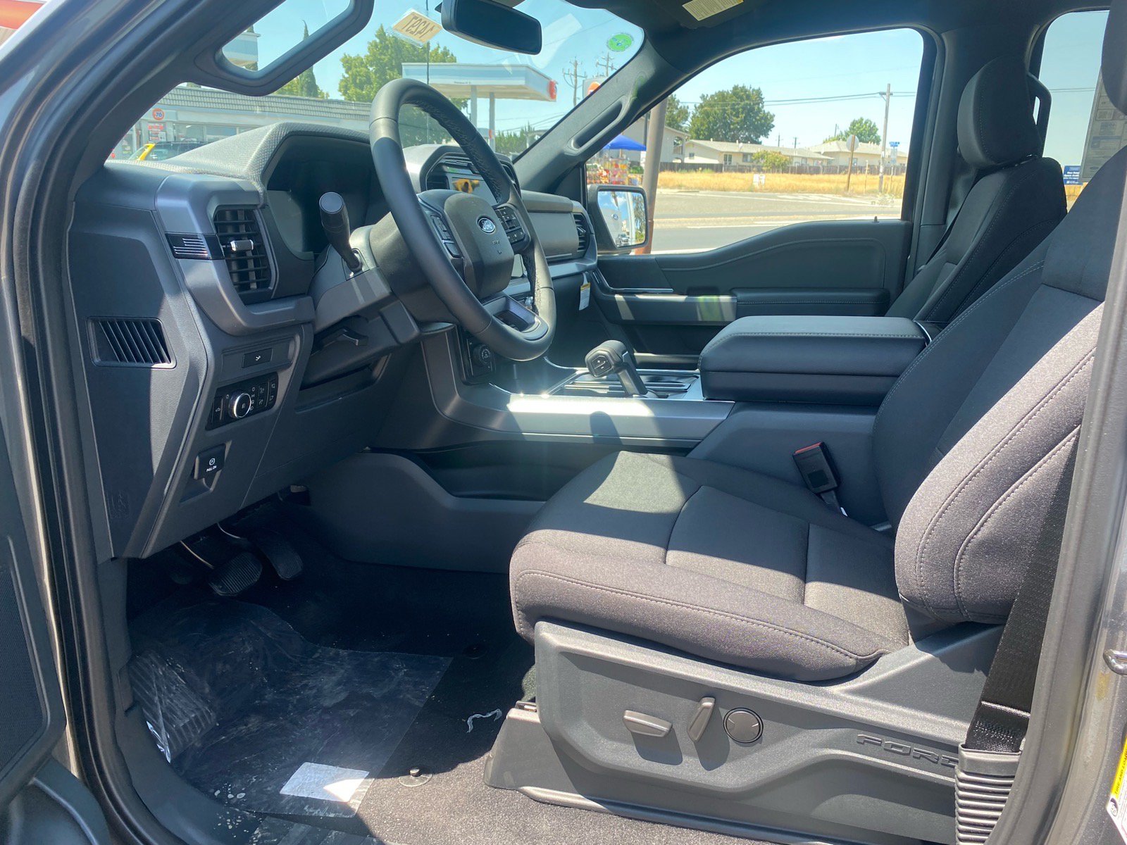 New 2026 Ford F150 XLT w/ Equipment Group 302A MID AWD/4WD image 21